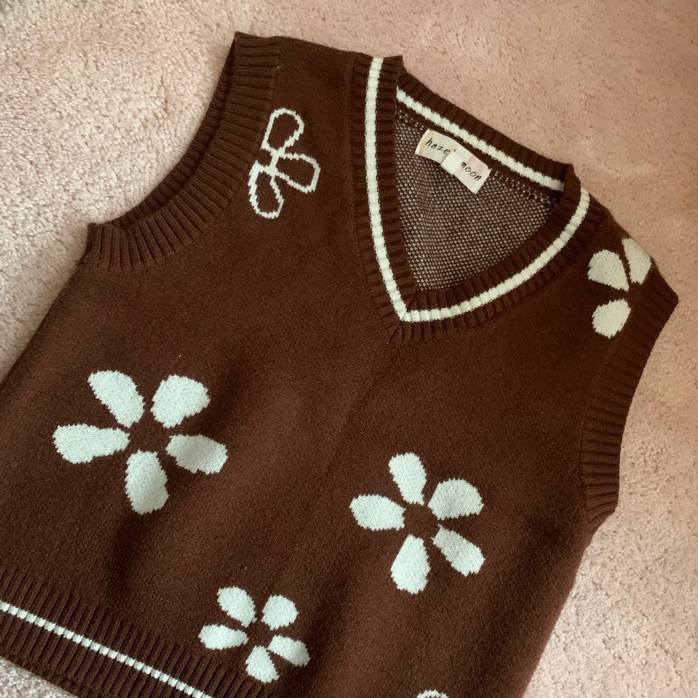 Hazel Moon Sweater Vest Flowers